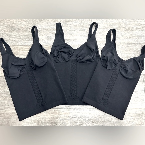 G by Guess Black Ribbed Tummy Control Camisole Top - Picture 2 of 3